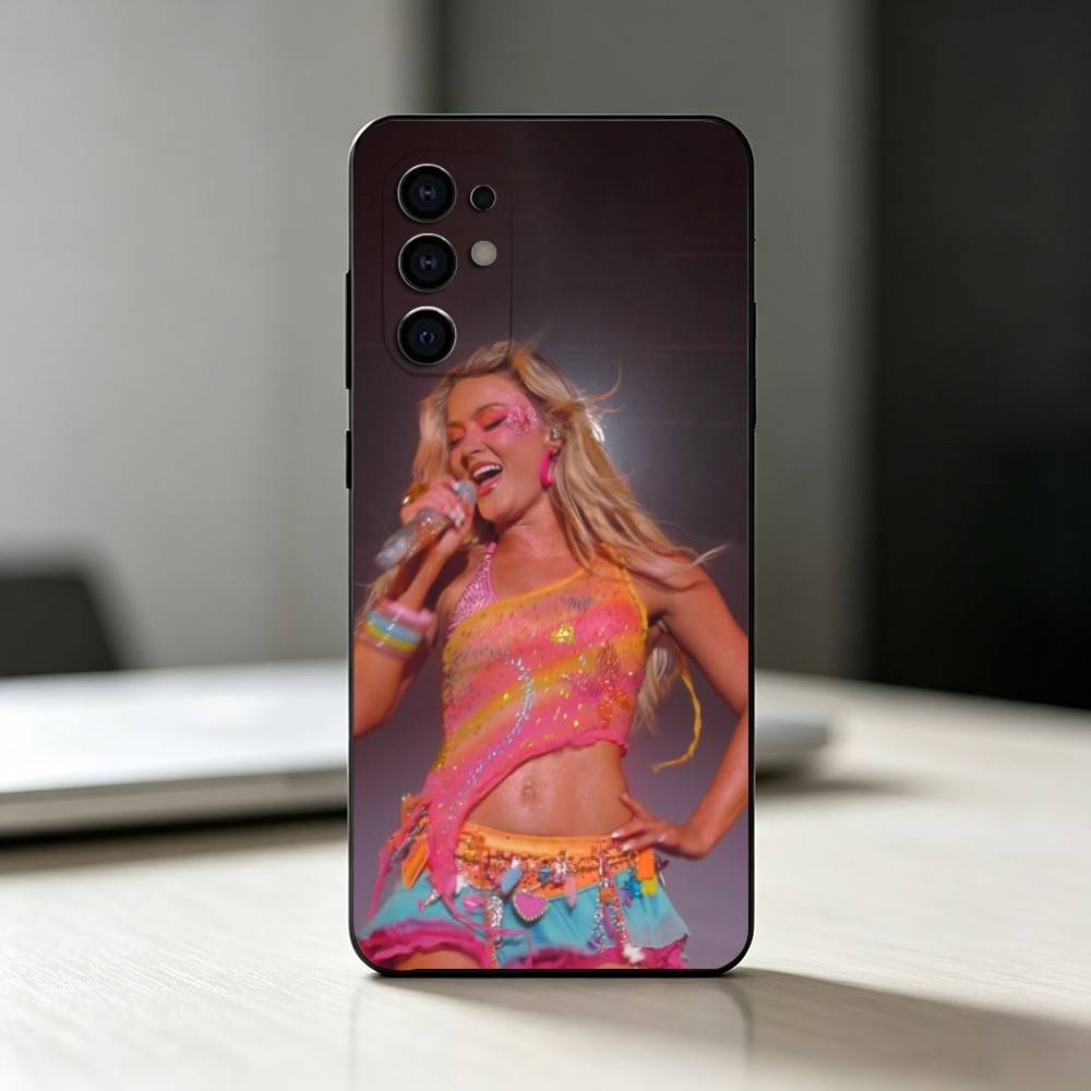 Custodia per telefono Singer U - Phone Cases Zara recensione e prezzo